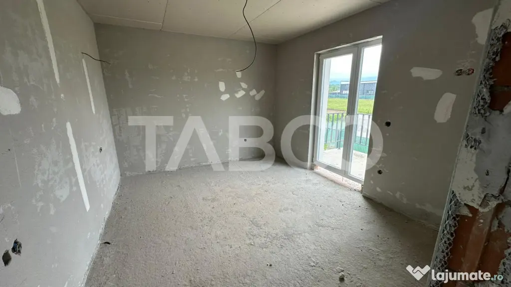 Casa cu acces 2 strazi tip duplex cu curte libera 195 mp Moh - Mohu (Sibiu)