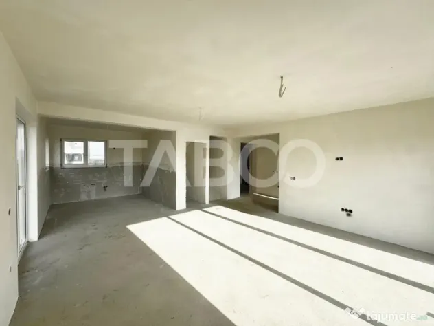 Casa individuala de vanzare cu teren generos- predare la alb - Sura Mica (Sibiu)