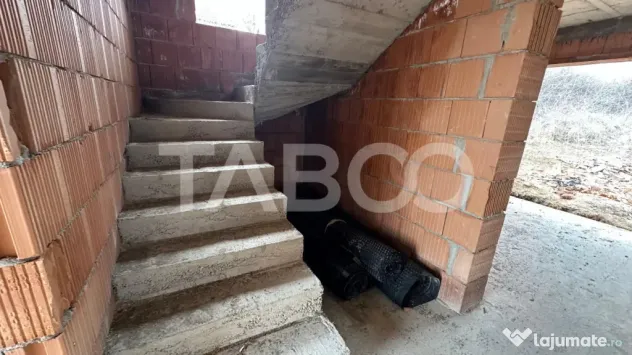 Casa individuala 5 camere de vanzare curte 500 mpu 127 mpu - Sibiu (Sibiu)