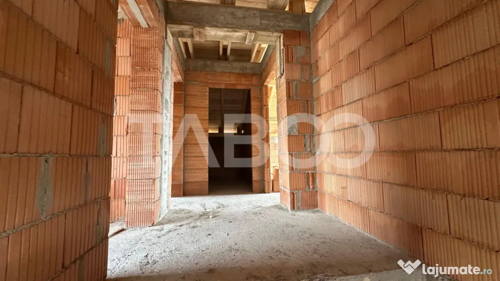Casa individuala 5 camere de vanzare curte 500 mpu 127 mpu - Sibiu (Sibiu)