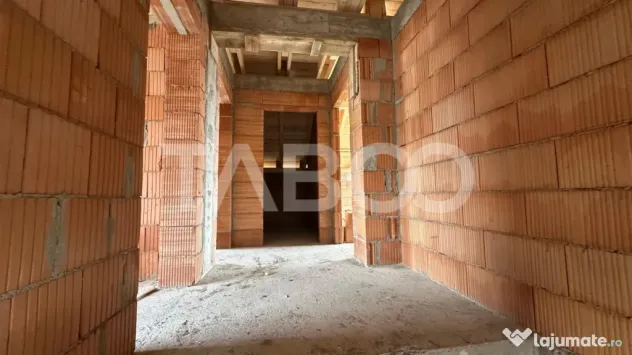 Casa individuala 5 camere de vanzare curte 500 mpu 127 mpu - Sibiu (Sibiu)