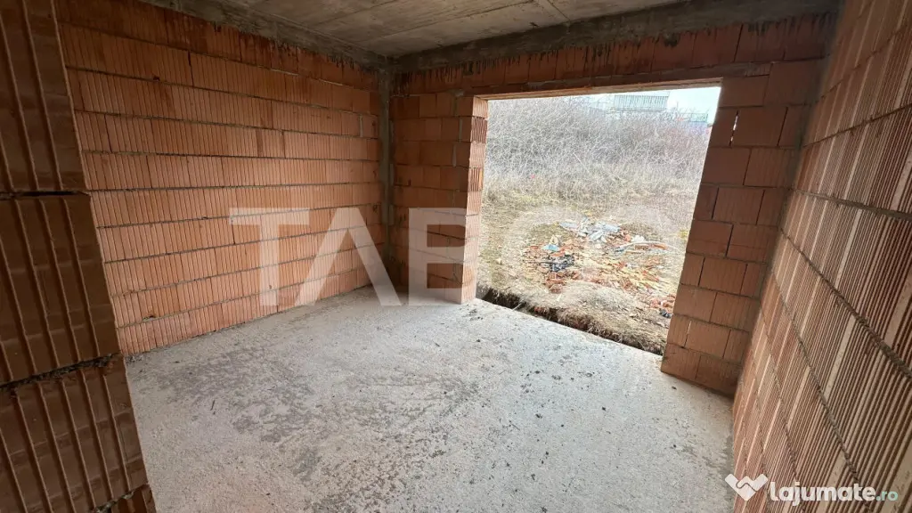 Casa individuala 5 camere de vanzare curte 500 mpu 127 mpu - Sibiu (Sibiu)
