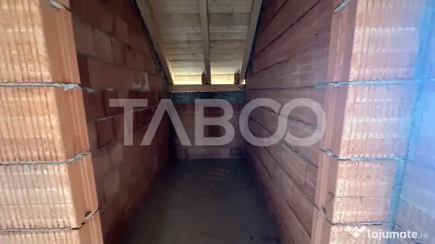 Casa individuala 5 camere de vanzare curte 500 mpu 127 mpu - Sibiu (Sibiu)