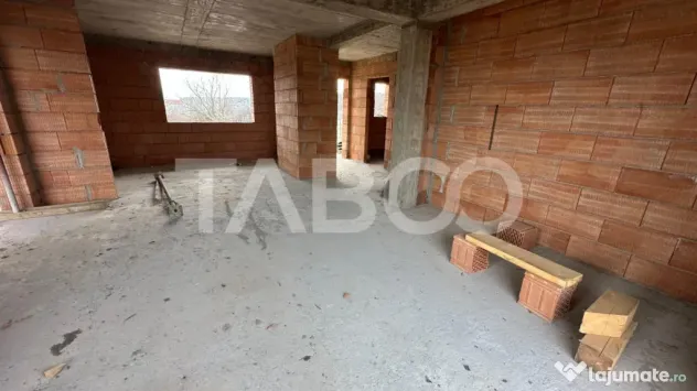 Casa individuala 5 camere de vanzare curte 500 mpu 127 mpu - Sibiu (Sibiu)