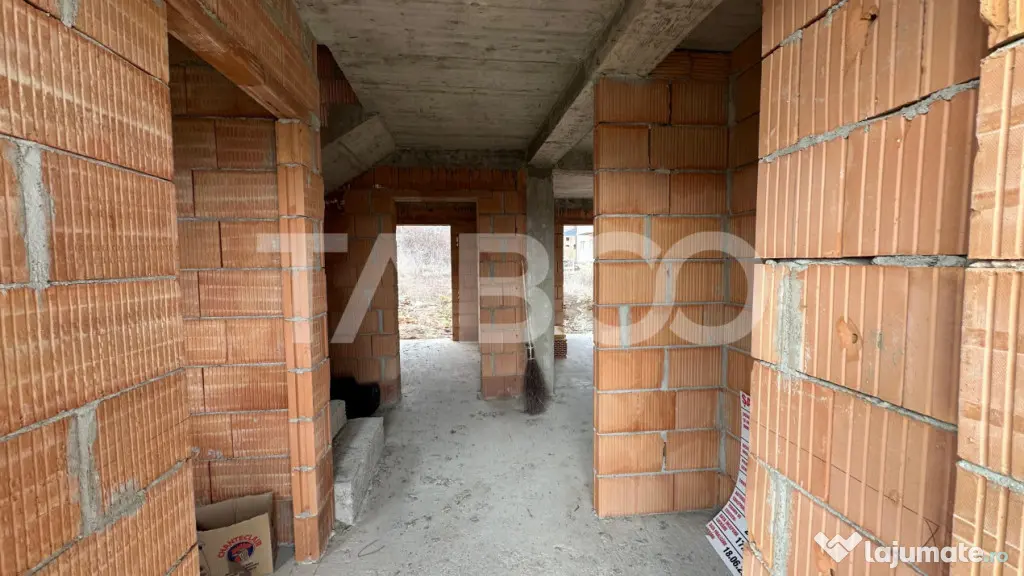 Casa individuala 5 camere de vanzare curte 500 mpu 127 mpu - Sibiu (Sibiu)