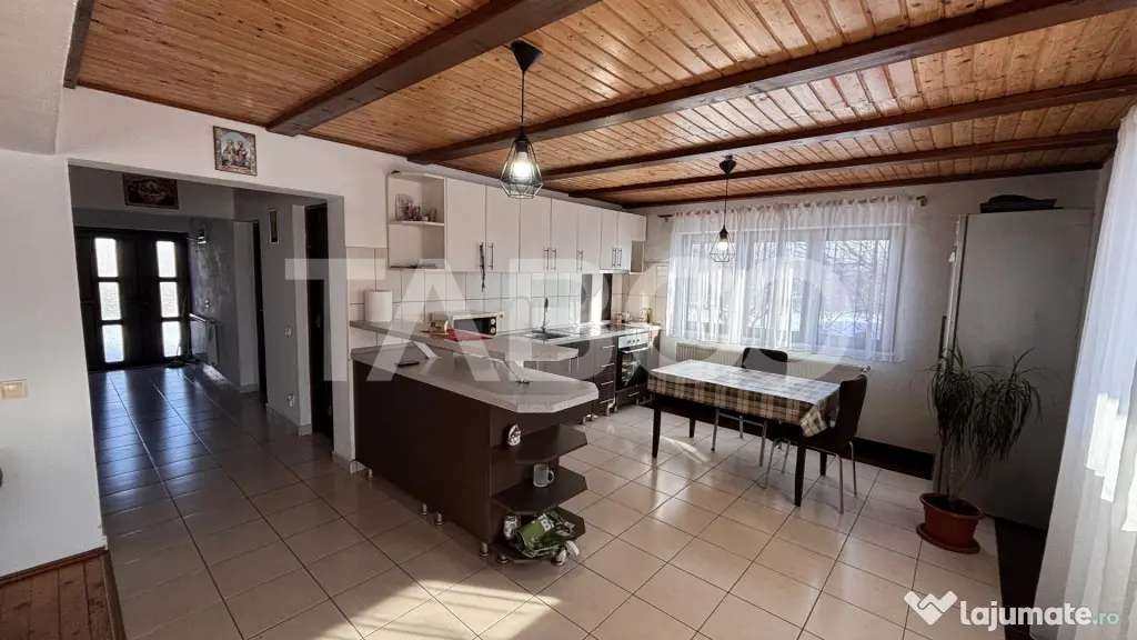 Casa individuala de vanzare zona Sura Mare individuala 900 m - Sura Mare (Sibiu)