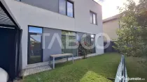 Casa moderna de vanzare tip qvadruplex 3 in 1 in Selimbar Si