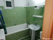 Apartament 3 Camere Decomandat cu Centrala zona Olimpia 