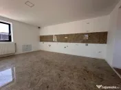 Casă de vânzare în zona KM 5 – P+1, renovată integral 