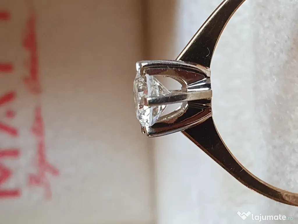 Inel deosebit solitaire cu diamant natural 0,6ct VS