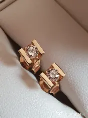 Pereche extravaganta de cercei cu diamante naturale 