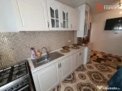 Apartament 3 camere, etaj 2, bloc izolat, - Zona Girocului 