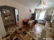 Apartament 3 camere, etaj 2, bloc izolat, - Zona Girocului 