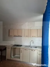Casă renovată, 3 camere, teren 2.252 mp, anexe, acces din 