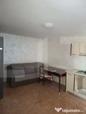 Casă renovată, 3 camere, teren 2.252 mp, anexe, acces din 