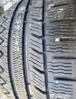 Vând două anvelope MICHELIN şi una NANKANG