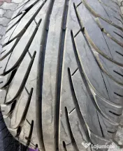 Vând două anvelope MICHELIN şi una NANKANG 