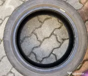 Vând două anvelope MICHELIN şi una NANKANG 