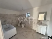 Casă individuală | 4 camere | 2 băi 