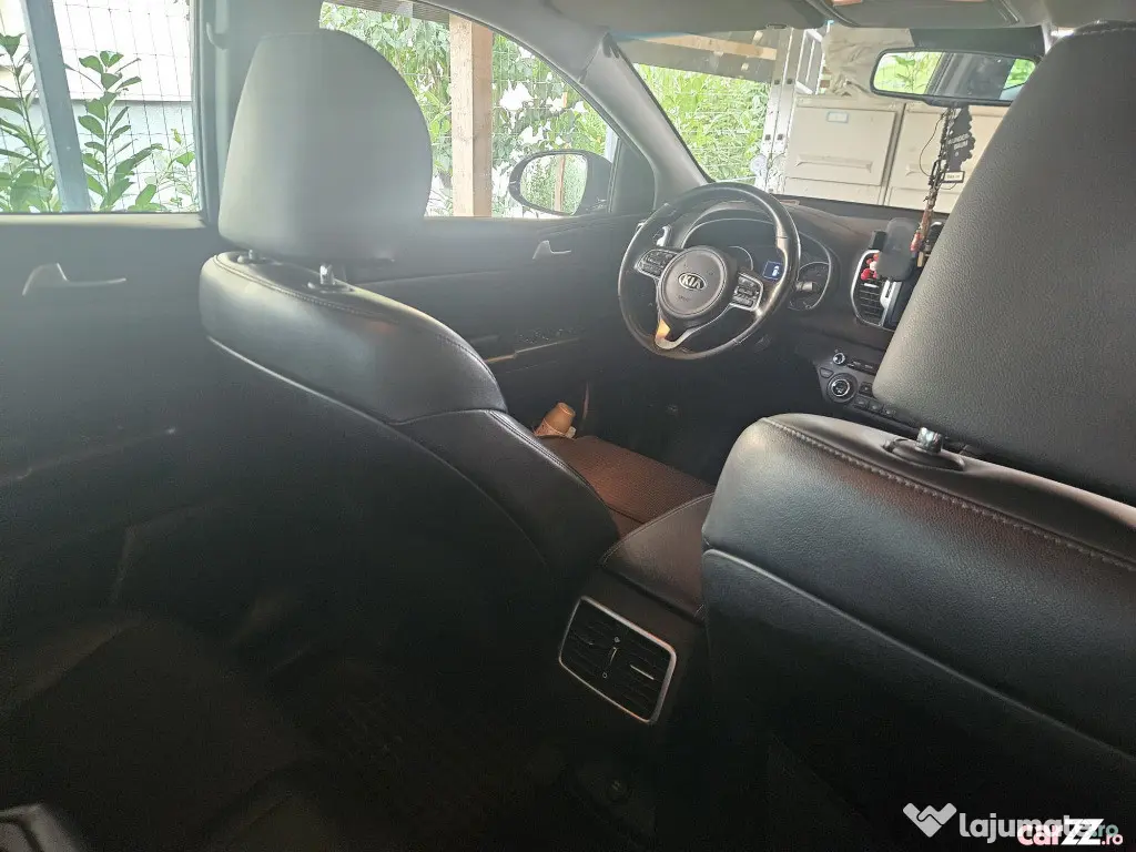Kia Sportage 2.0 DSL HP 6AT 4x4 Style - Bucuresti (Bucuresti-Ilfov)