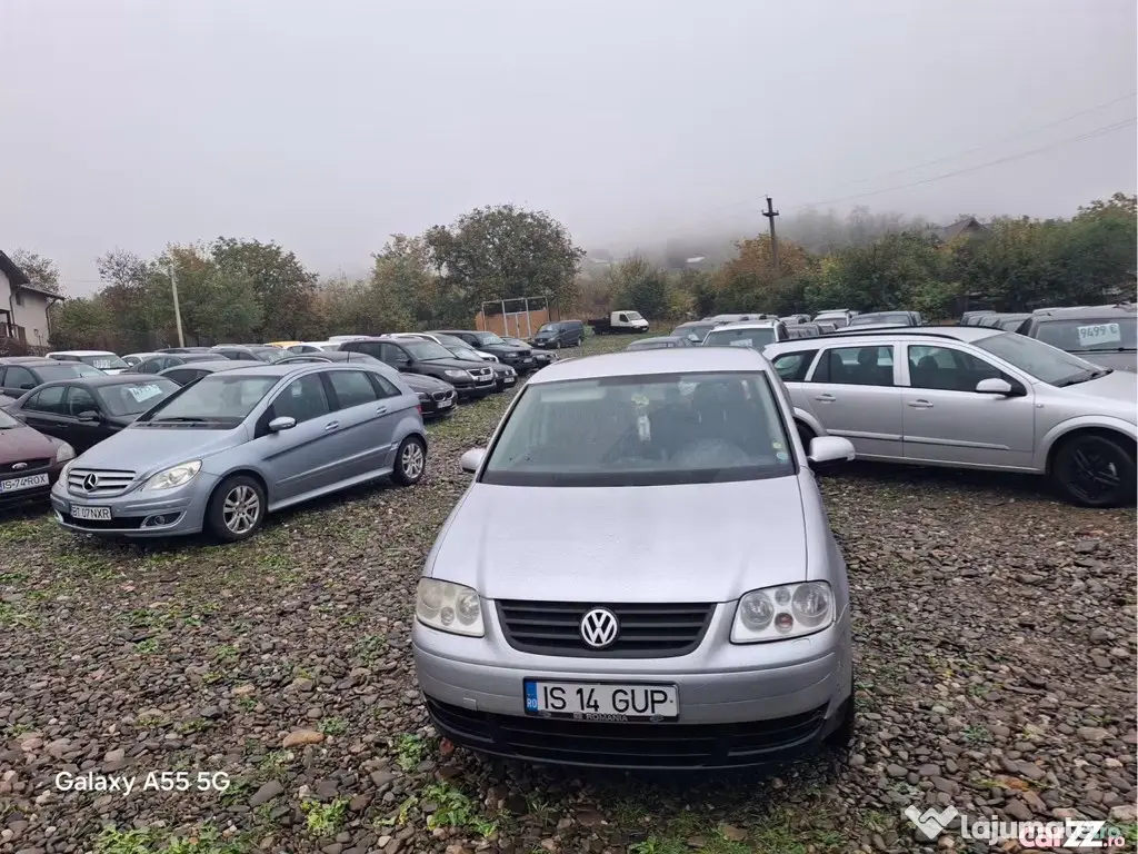 Volkswagen Touran - Pietraria (Iasi)