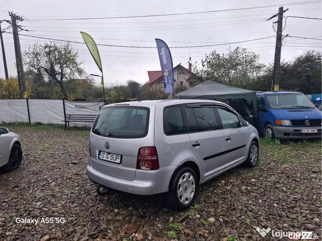 Volkswagen Touran - Pietraria (Iasi)