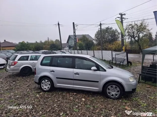 Volkswagen Touran - Pietraria (Iasi)