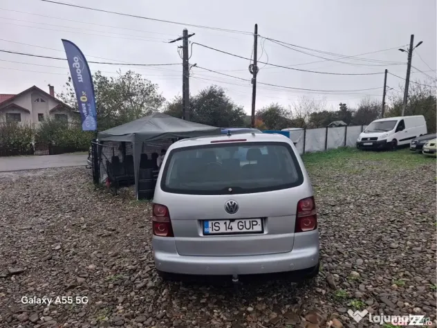 Volkswagen Touran - Pietraria (Iasi)