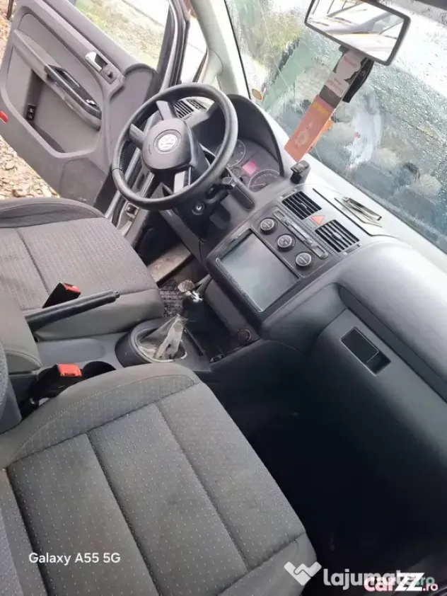 Volkswagen Touran - Pietraria (Iasi)