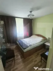 Apartament cu 3 camere decomandat, balcon închis 