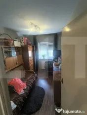 Apartament cu 3 camere decomandat, balcon închis 