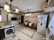 3 Camere | Centrală Proprie | Parcare | Decomandat