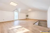 Vila de prestigiu, Tractorul, Coresi, teren 700mp, 2 corpuri 