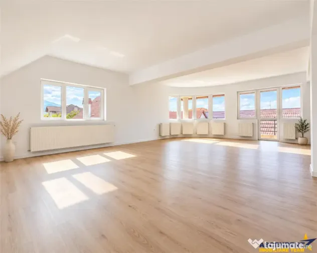 Vila de prestigiu, Tractorul, Coresi, teren 700mp, 2 corpuri - Brasov (Brasov)
