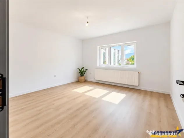 Vila de prestigiu, Tractorul, Coresi, teren 700mp, 2 corpuri - Brasov (Brasov)