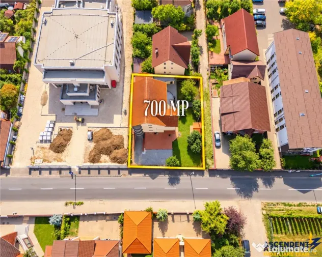 Vila de prestigiu, Tractorul, Coresi, teren 700mp, 2 corpuri - Brasov (Brasov)