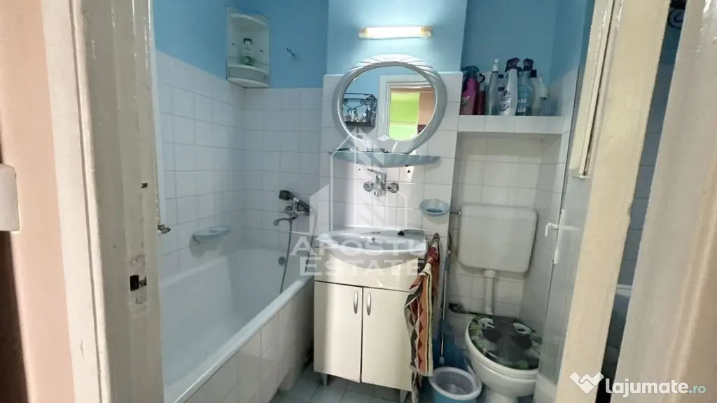 Apatament cu 2 camere de vanzare, decomandat, zona Circumvalatiunii - Timisoara (Timis)