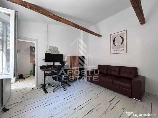 Casa individuala in curte comuna, cu loc de parcare in zona Centrala. - Timisoara (Timis)