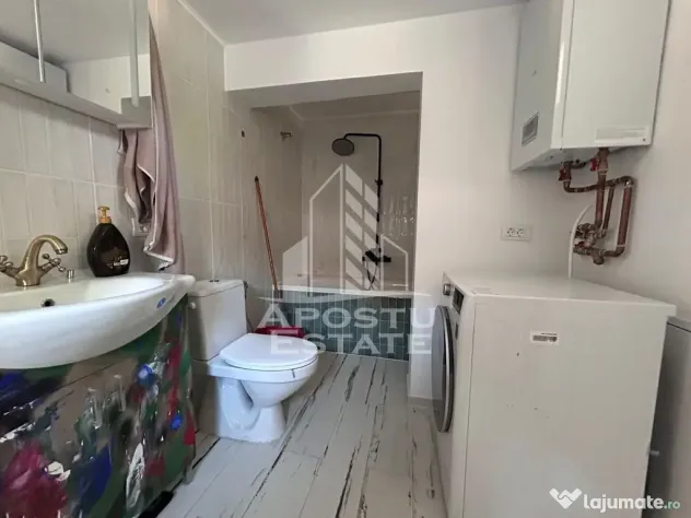 Casa individuala in curte comuna, cu loc de parcare in zona Centrala. - Timisoara (Timis)