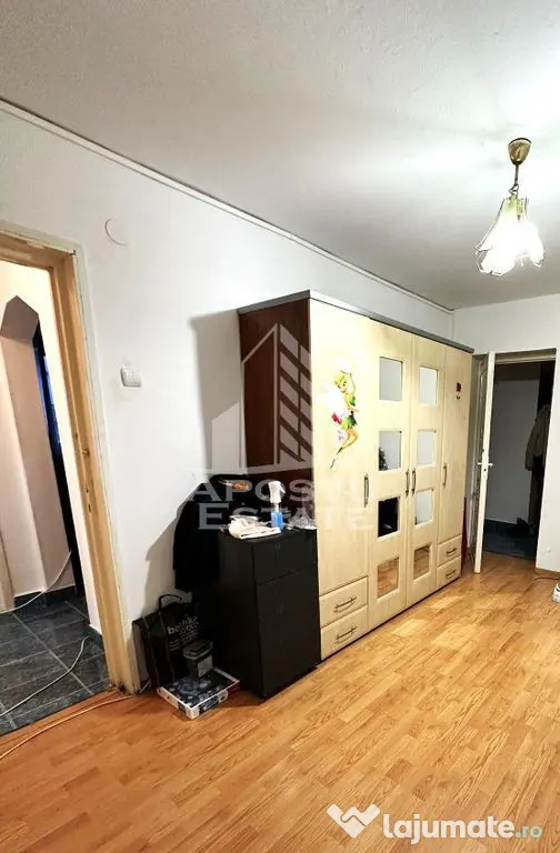 Apartament cu 3 camere, de vanzare, in zona Fortuna, Arad. - Arad (Arad)