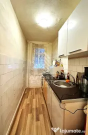 Apartament cu 3 camere, de vanzare, in zona Fortuna, Arad.