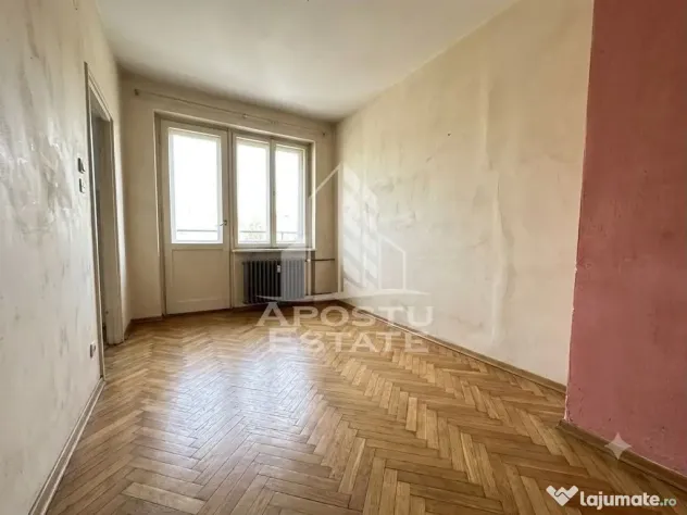 Apartament 3 camere de vanzare, 2 bai, zona Soarelui, Timisoara - Timisoara (Timis)