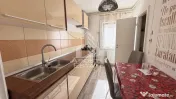 Apartament 3 camere, etaj intermediar, centrala proprie, Calea Sagului