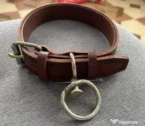 Zgarda caine din piele