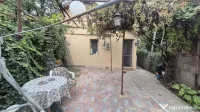 Casă individuală cu teren propriu – Zona Piața Centrală | Toate utilit 