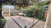 Casă individuală cu teren propriu – Zona Piața Centrală | Toate utilit 