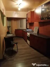 Traian, spre gara, 2 camere, decom., etaj 1 