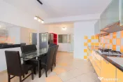 Apartament cu 2 camere, 89,95 mp utili, decomandat – Efori 