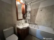Apartament 3 camere, centrala proprie, zona Lipovei 