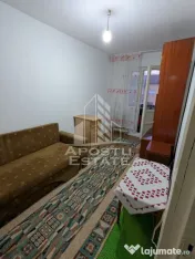 Apartament cu 3 camere, etaj intermediar, zona Sagului 